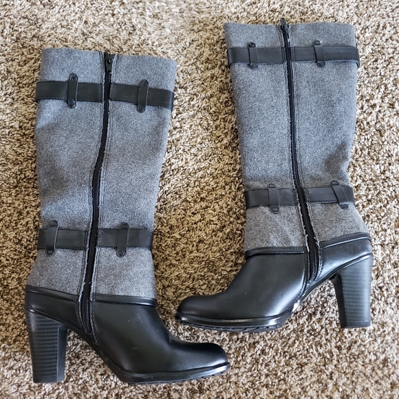Gray & Black Boots - Picture 4 of 4